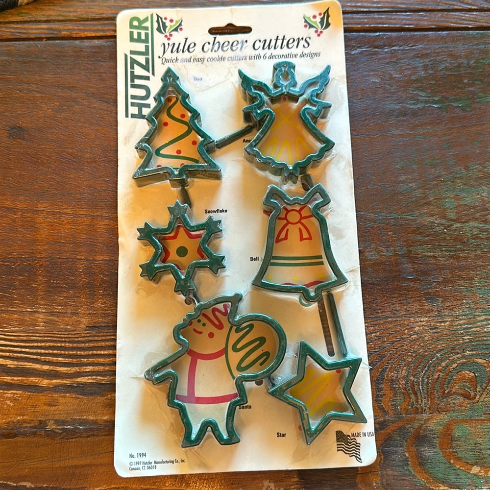 Vintage 1997 Hutzler Yule Cheer Cookie Cutters